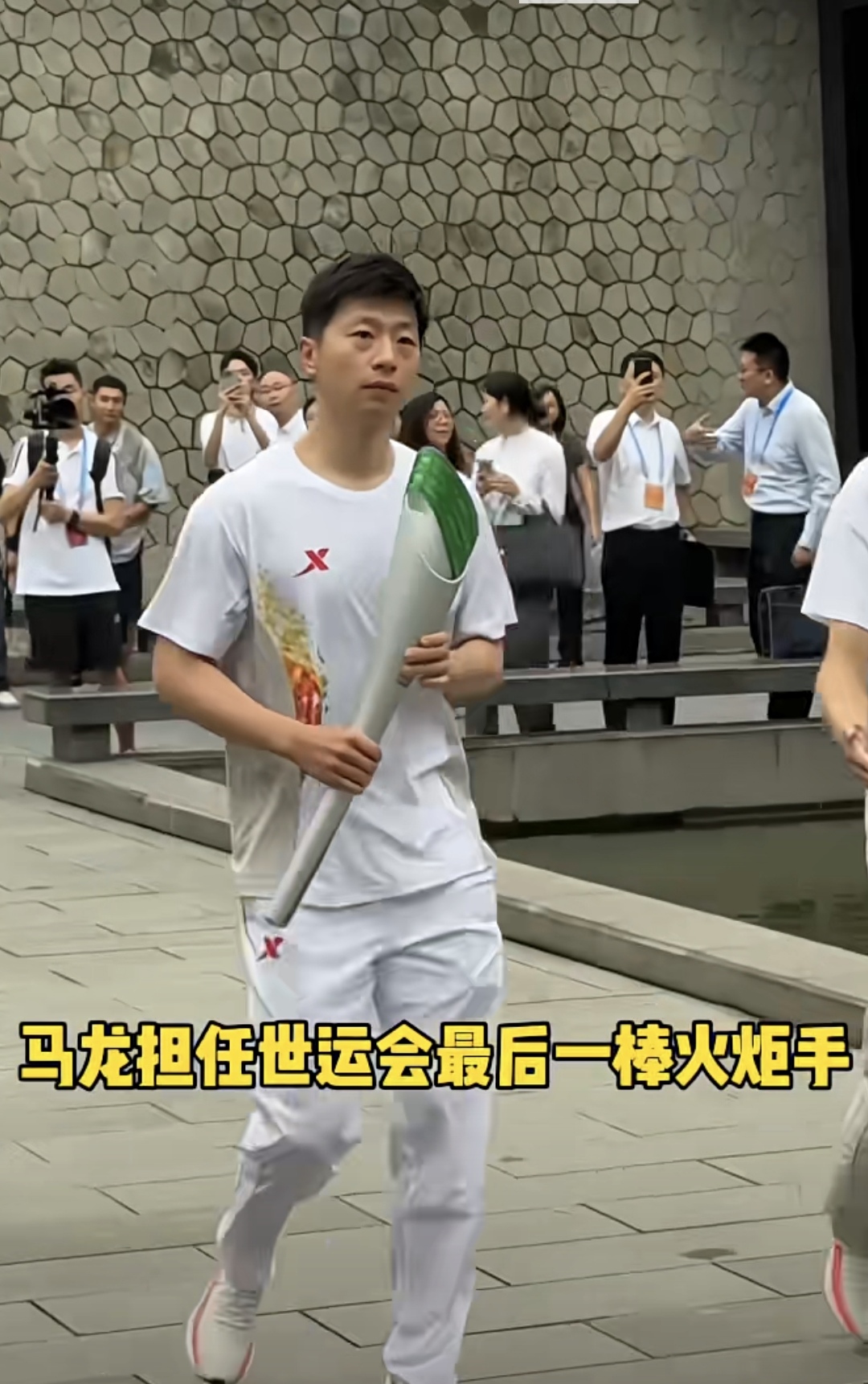 日本乒乓球队横扫瑞典乒乓球队，马龙完成帽子戏法的简单介绍