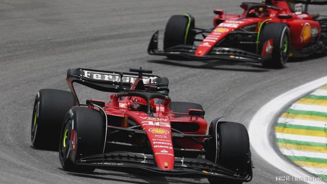 关于阿斯顿马丁绝杀梅赛德斯，塞恩斯扛起全队的信息