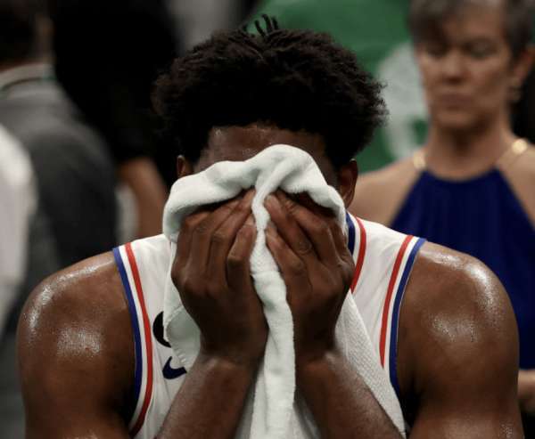 雄鹿B队爆冷凯尔特人B队，恩比德高光表现