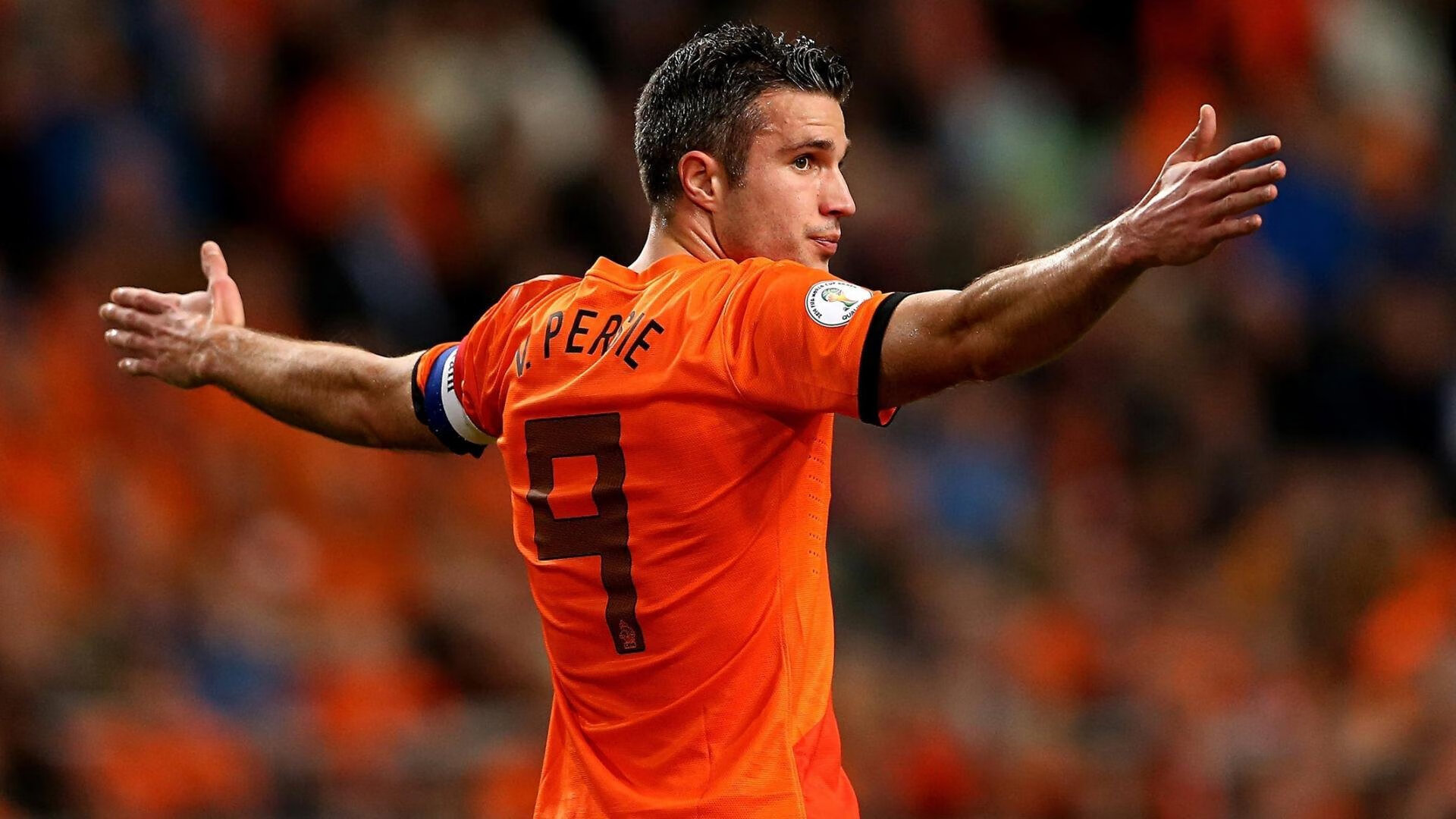 从冷雨到暖阳，伊萨克在苏格兰对阵佛罗伦萨中的自我救赎